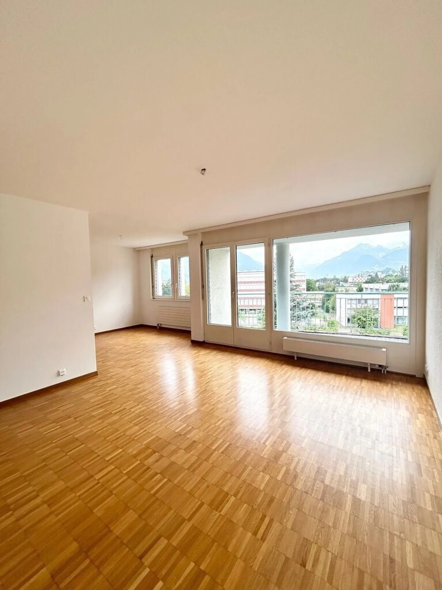A saisir ! Magnifique appartement à Sion ! - Photo 4 sur 10