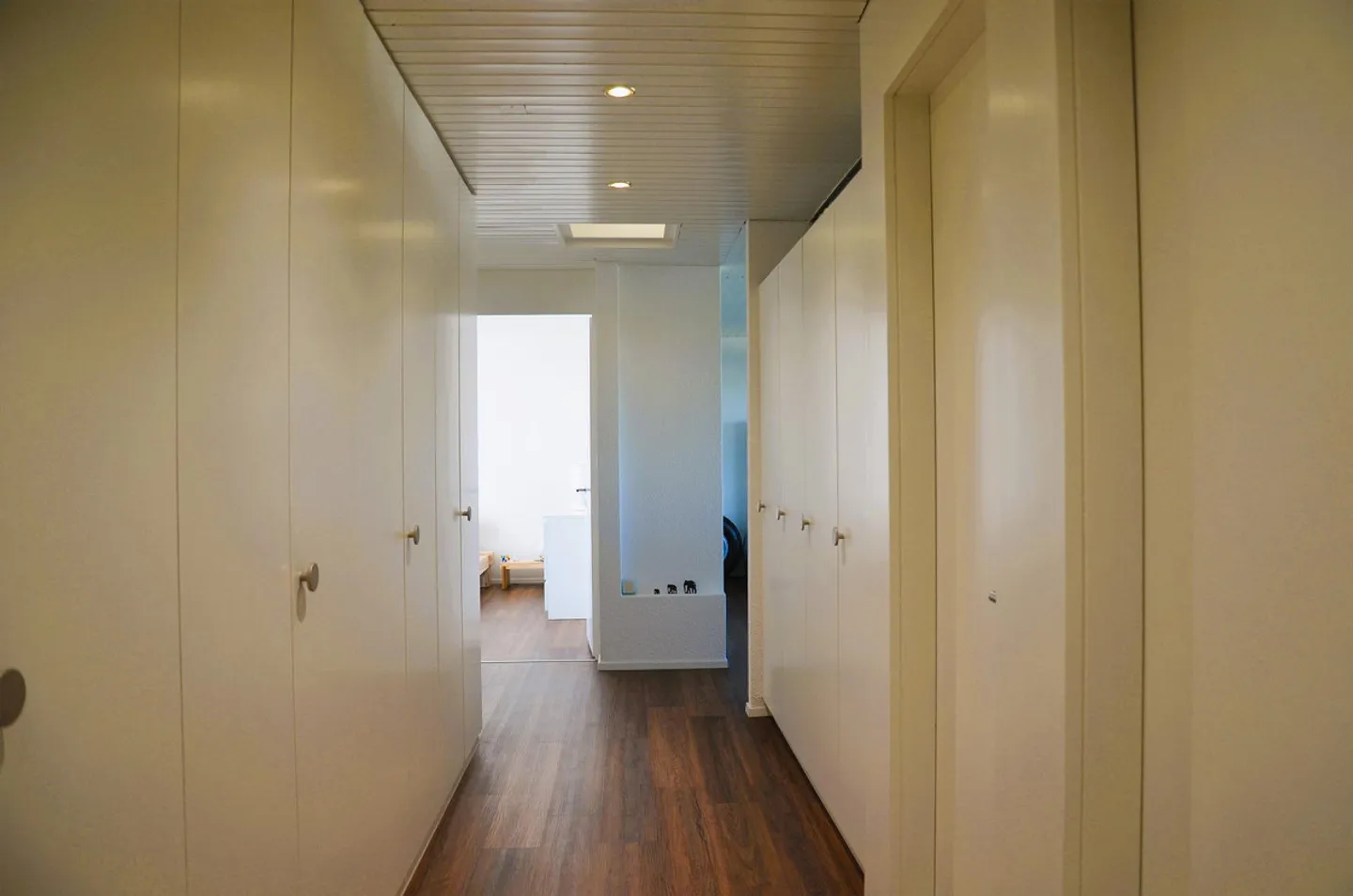 Spacious 5.5-room penthouse apartment with a wide view - Photo 9 of 15