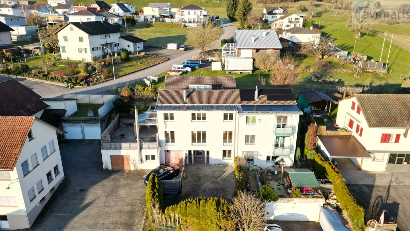 Ampia casa di 4,5 stanze con vista splendida - Foto 2 di 23