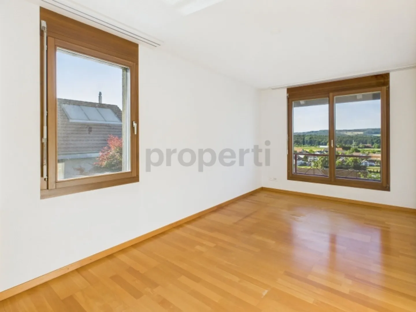 Maison d'angle attrayante de 5,5 pièces dans le Seeland bernois - Photo 7 sur 10