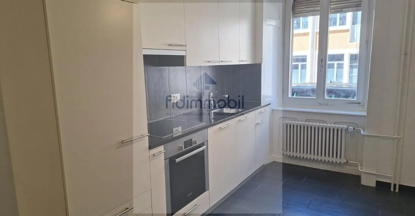 Schöne moderne 2-Zimmer-Wohnung, Léopold-Robert 128, La Chaux-de-Fonds - Foto 1 von 5