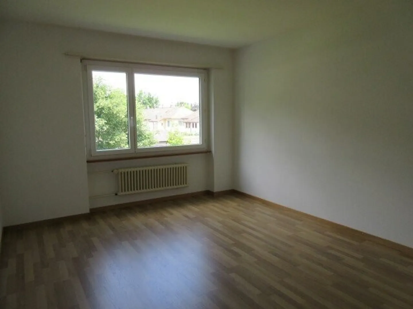 Appartamento 3.5 locali con balcone e opzione di parcheggio - Foto 3 di 6