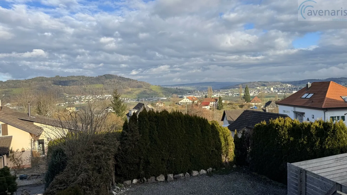 Ampia casa di 4,5 stanze con vista splendida - Foto 16 di 23