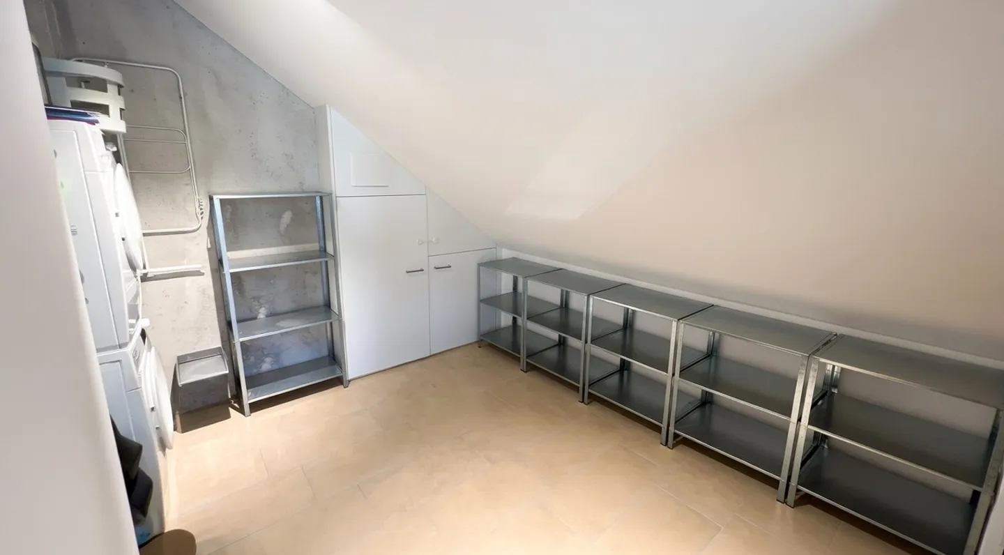 Mörschwil: Attraente appartamento mansardato di 3,5 locali con vista lago - Foto 7 di 10