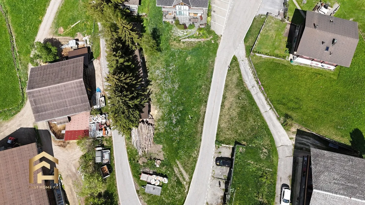 Attractive building land in the village zone in the tranquil Fieschertal - Photo 5 of 8