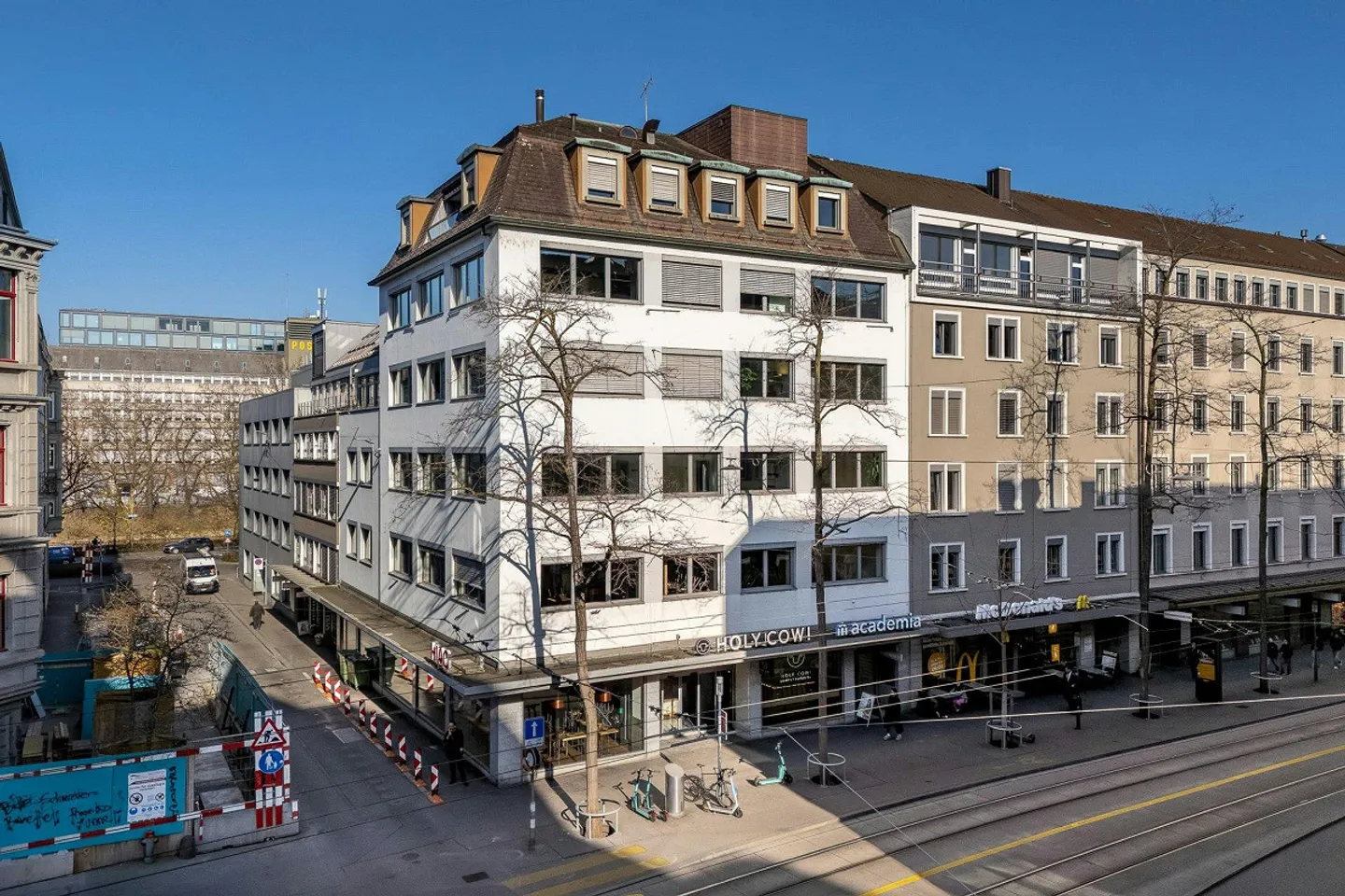 Due spazi per uffici sviluppati (circa 250 m²) direttamente alla HB Zurigo - Top ... - Foto 2 di 13