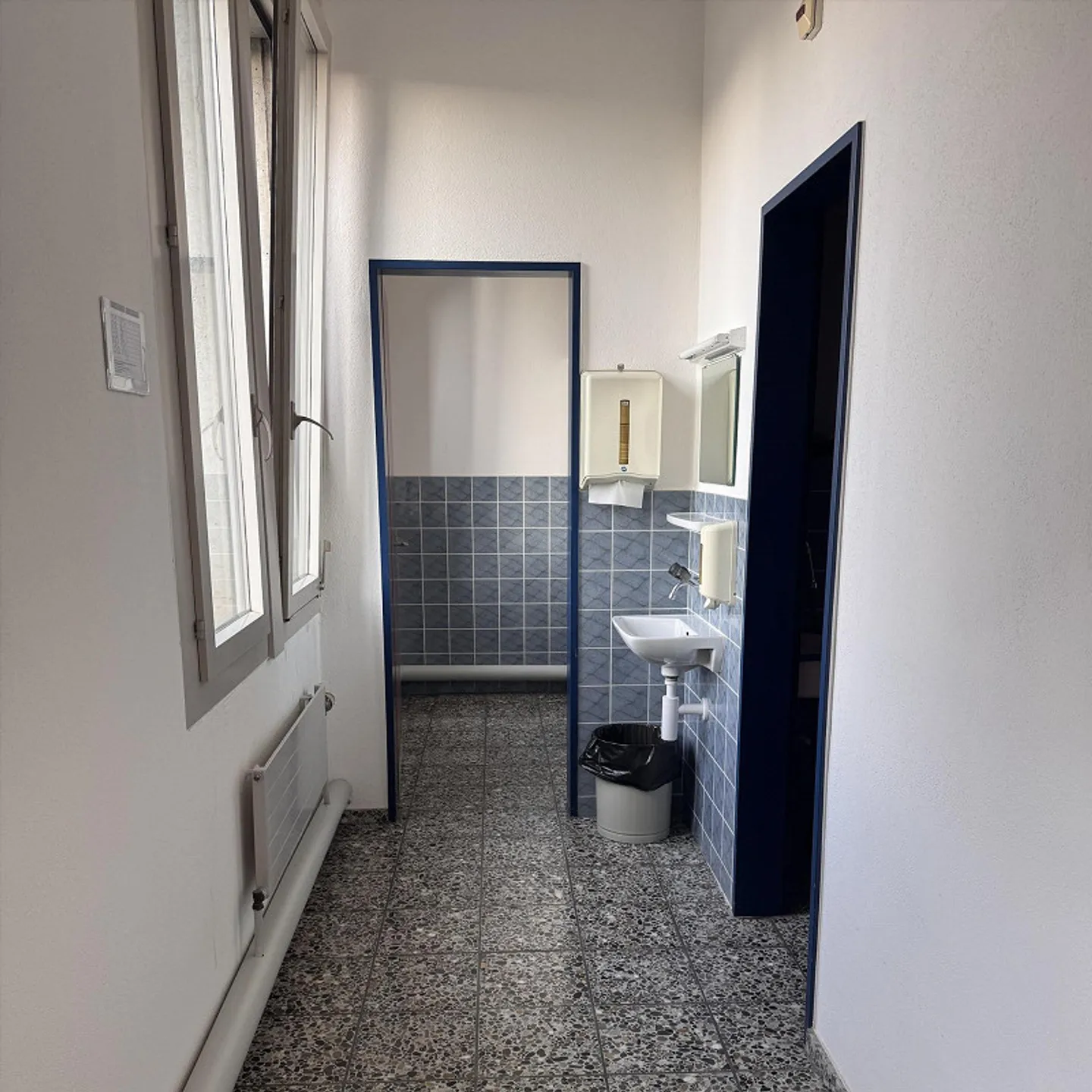 Office Location at the Train Station - Office and Commercial Spaces in Wetzikon - Photo 6 of 7