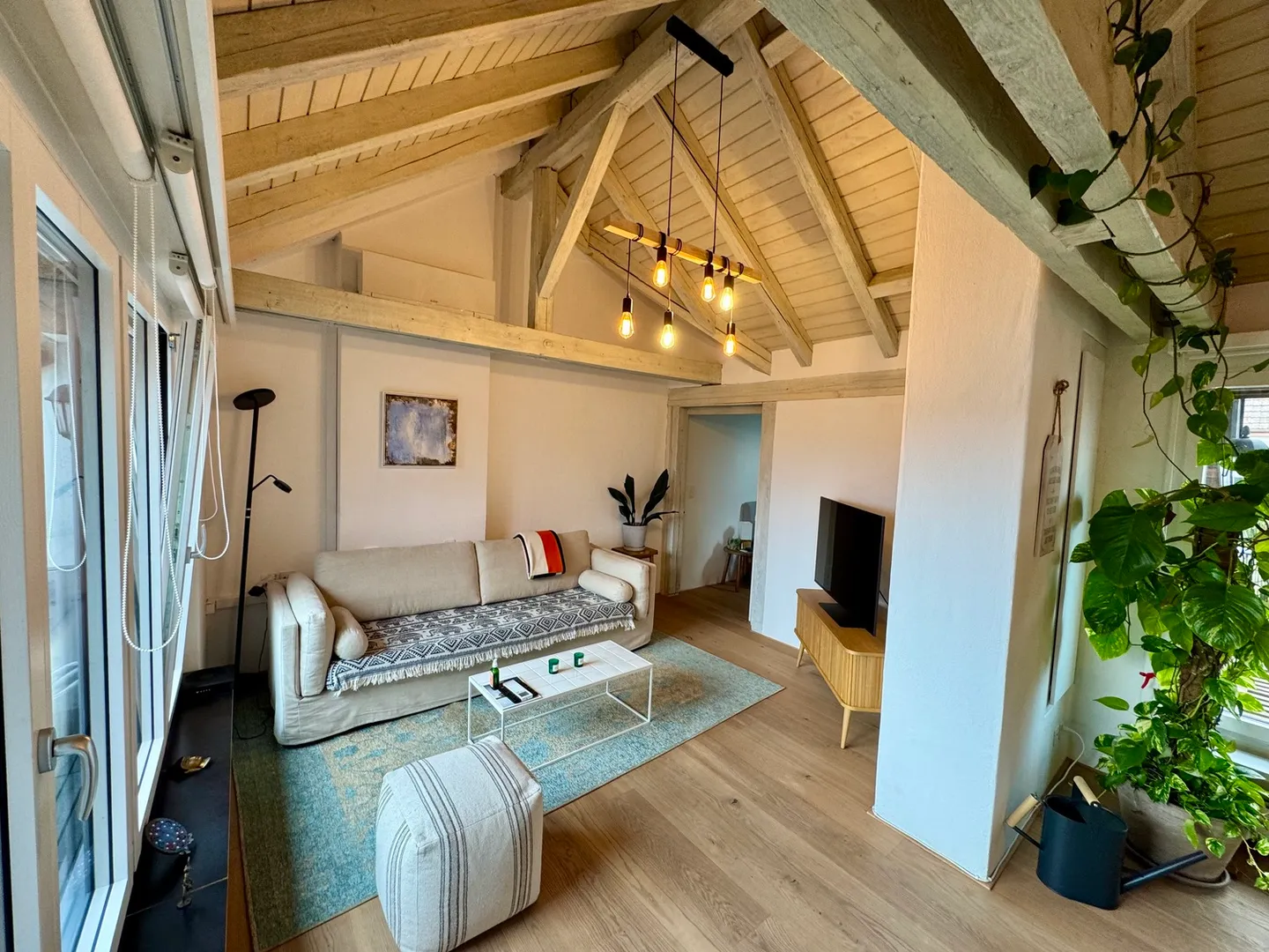 APPARTEMENT 3½ PIÈCES À ZURICH - DISTRICT 3 WIEDIKON, MEUBLÉ, TEMPORAIRE - Photo 3 sur 10