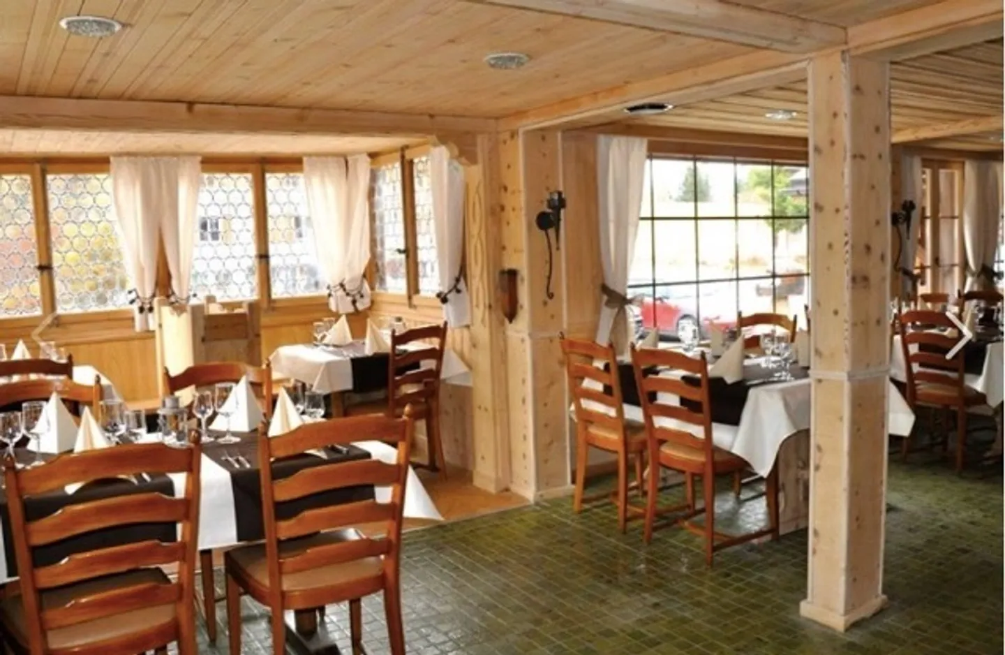 Le fleuron qu'était le restaurant Le Chaussy est à vendre aux Mosses - Photo 13 sur 17