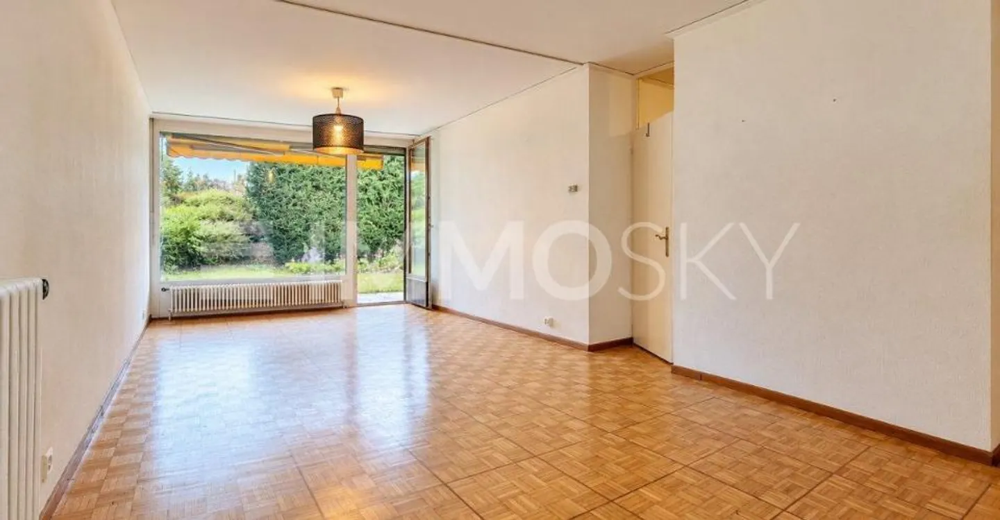 House with great potential in the heart of Confignon - Photo 2 of 5