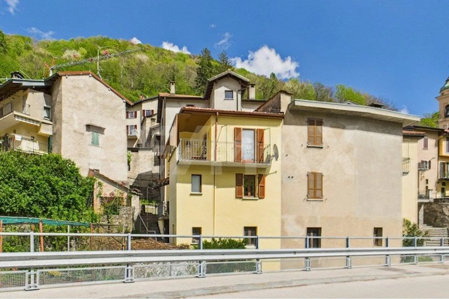 House with garden in panoramic position in Valle di Muggio - Photo 11 of 12