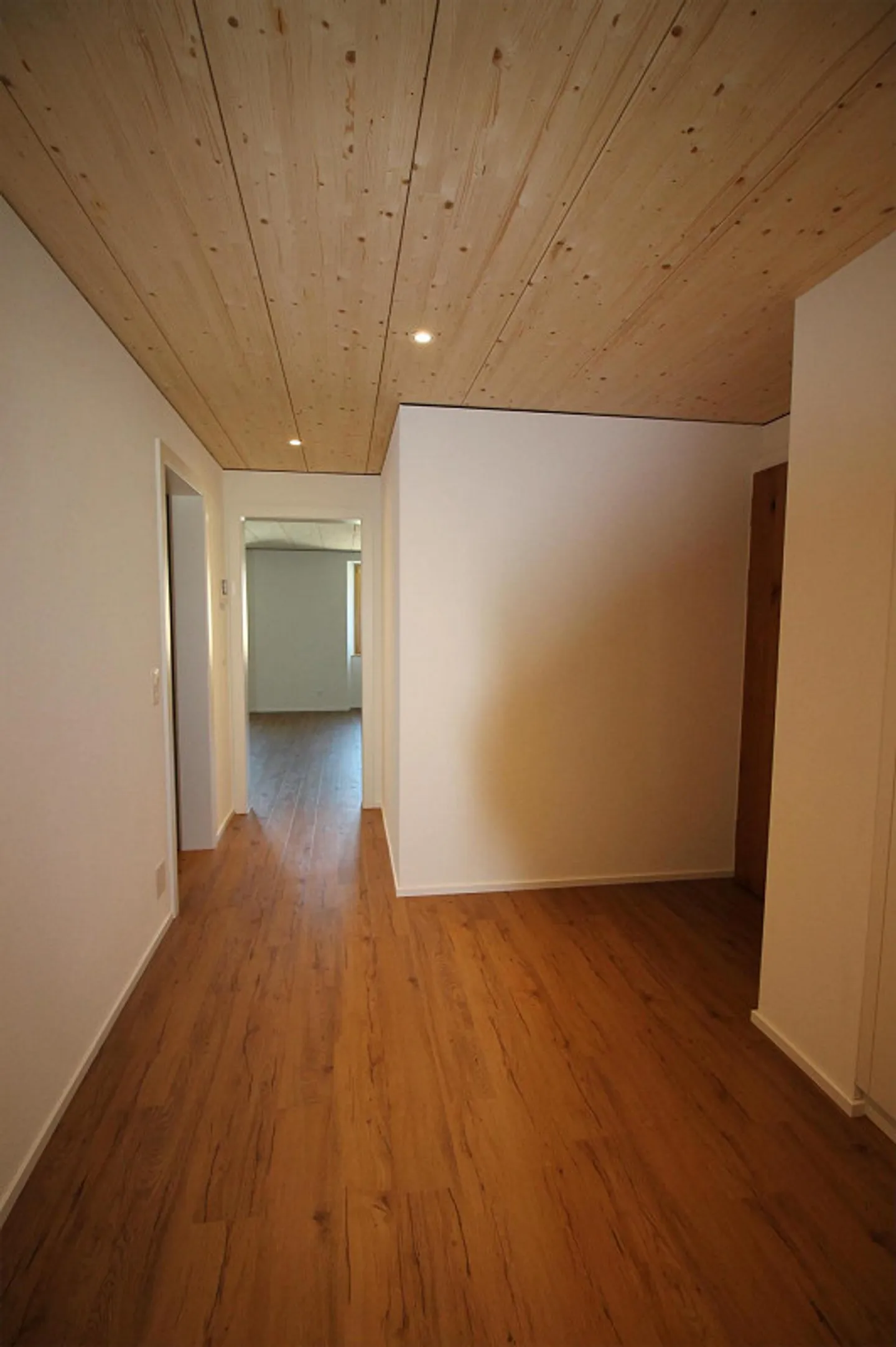 Appartement 4.5 pièces - Photo 2 sur 6