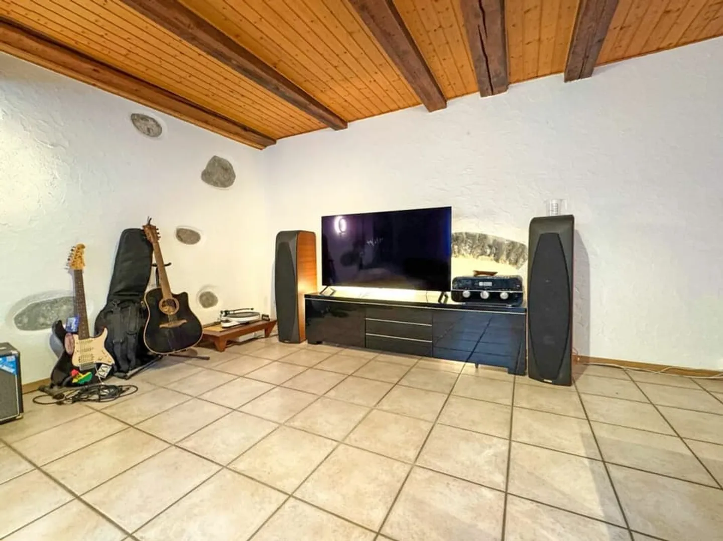 Magnificent 3.5-room apartment with character - Photo 7 of 13