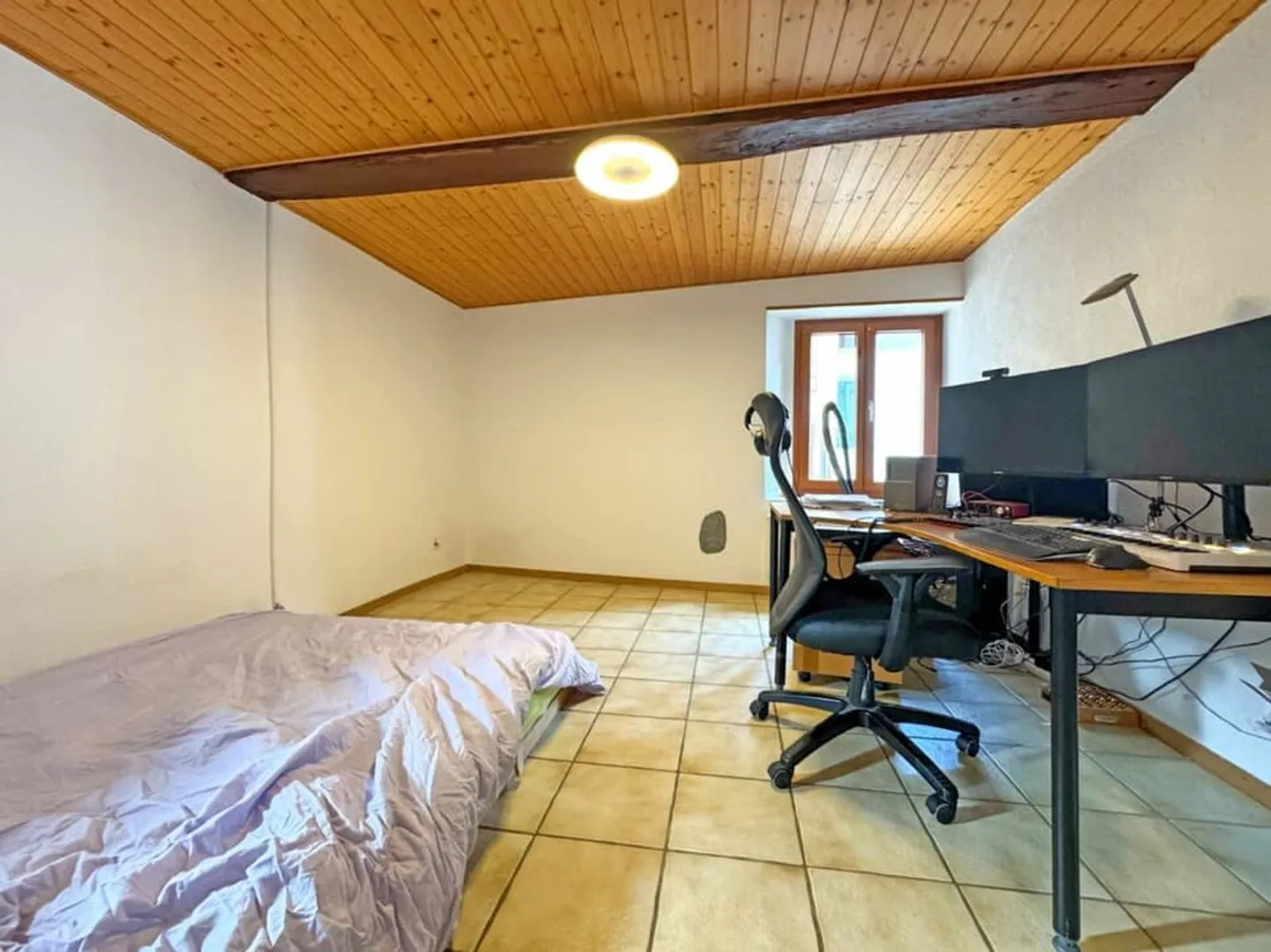 Magnificent 3.5-room apartment with character - Photo 11 of 13