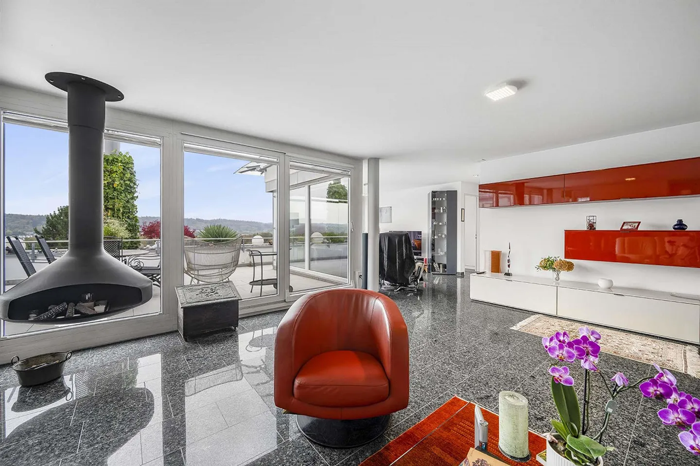 Appartement en terrasse de 4,5 pièces - Photo 2 sur 11