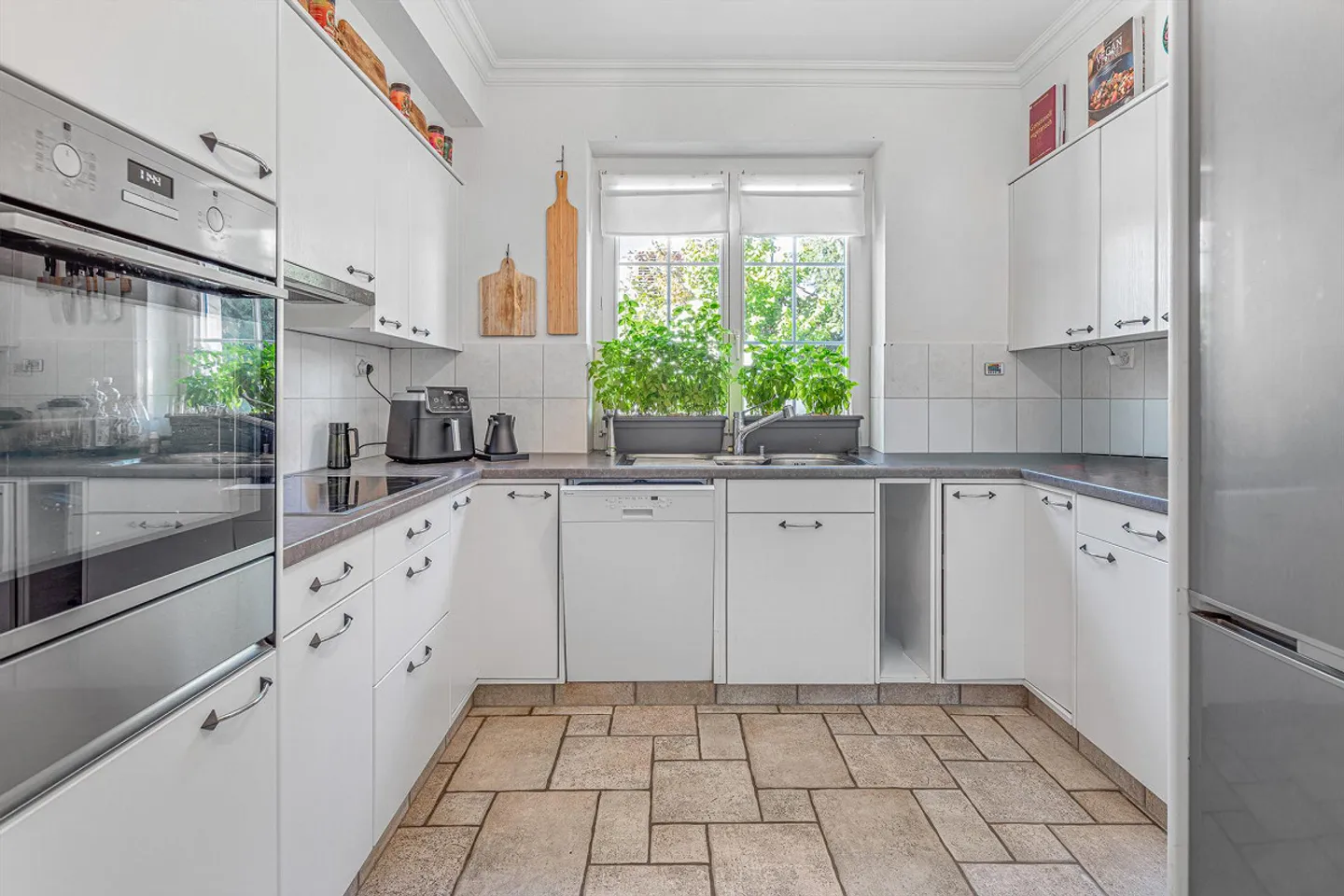 Charmante maison à trois familles avec jardin et potentiel d'extension - Photo 7 sur 14