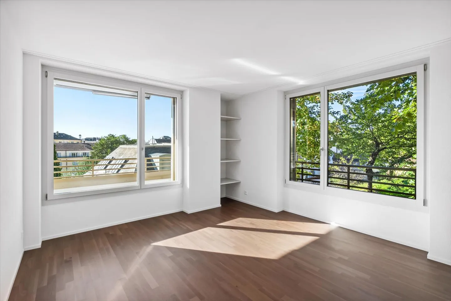 Bel appartement de 2,5 pièces de 67m2, moderne et entièrement rénové avec balcon - Photo 7 sur 12