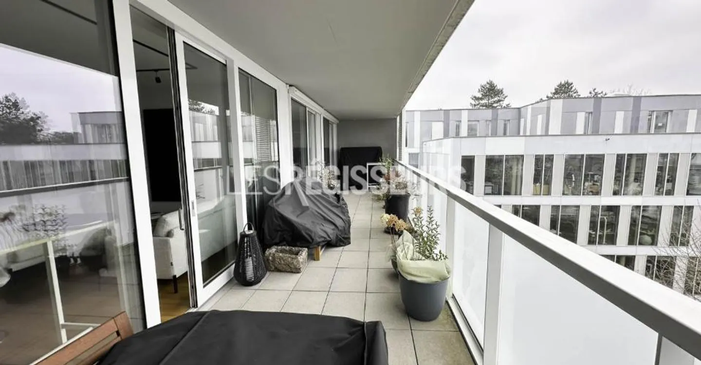 Beautiful 7-room apartment on the 4th floor - Photo 3 of 10
