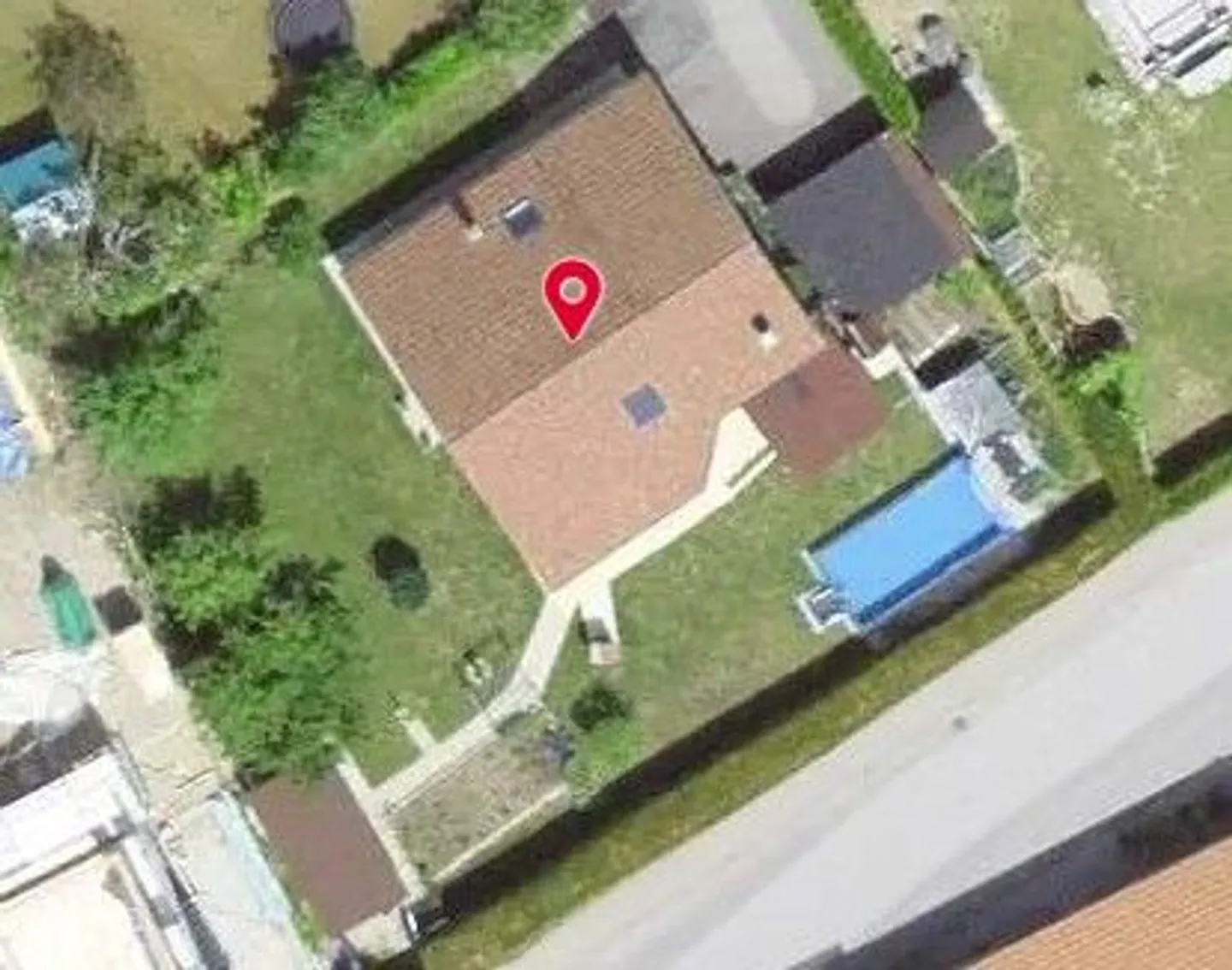 Casa indipendente con giardino - Foto 1 di 13