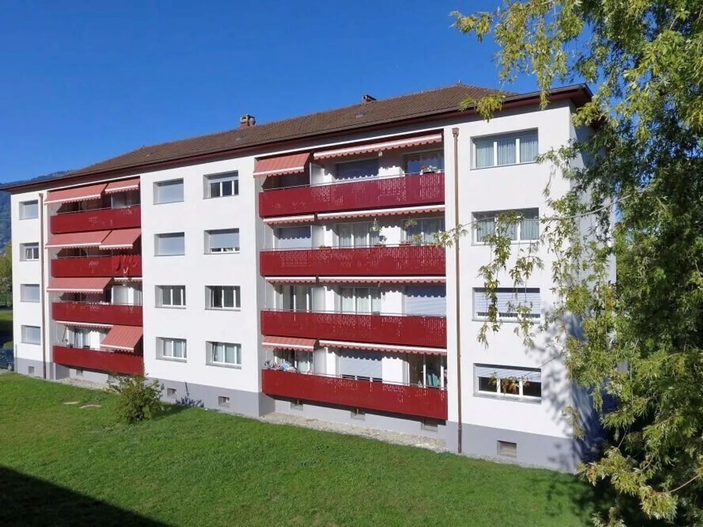 Außenparkplätze in der Nähe der Innenstadt - Foto 2 von 2