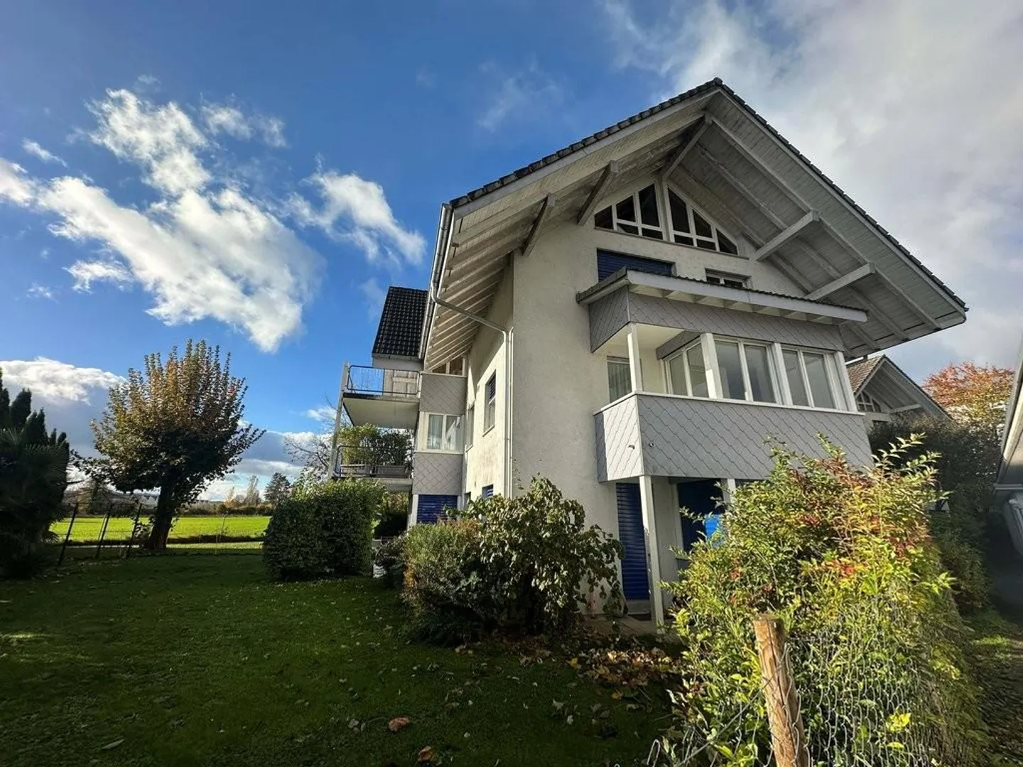 Einzigartige Dachstockwohnung mit Blick ins Grüne - Foto 1 von 12