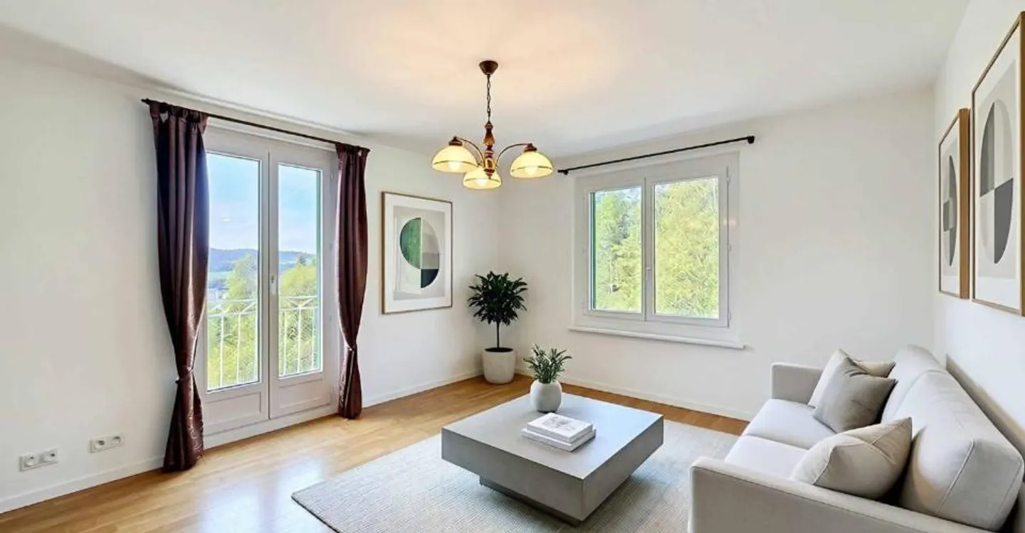 A character house to renovate on the heights of La Chaux-de-Fonds - Photo 2 of 12