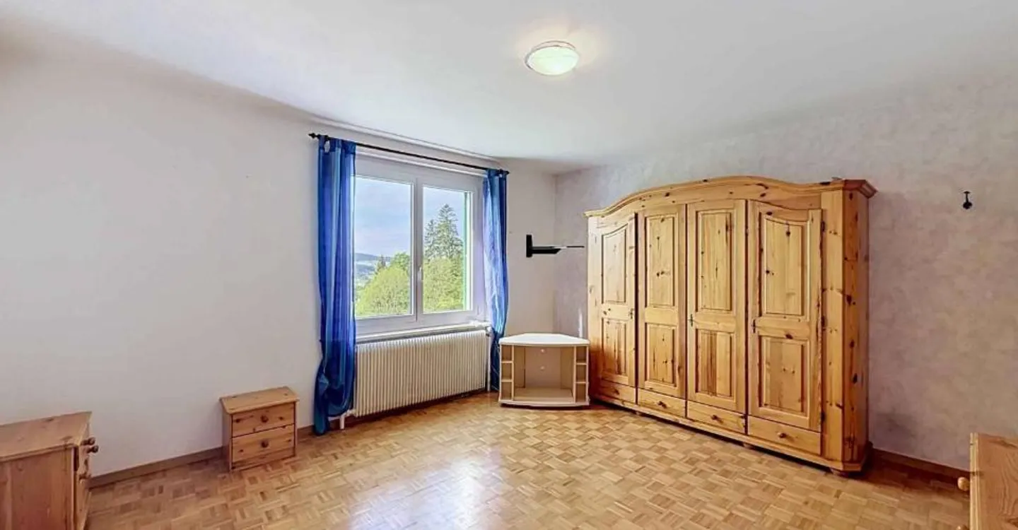 A character house to renovate on the heights of La Chaux-de-Fonds - Photo 7 of 12