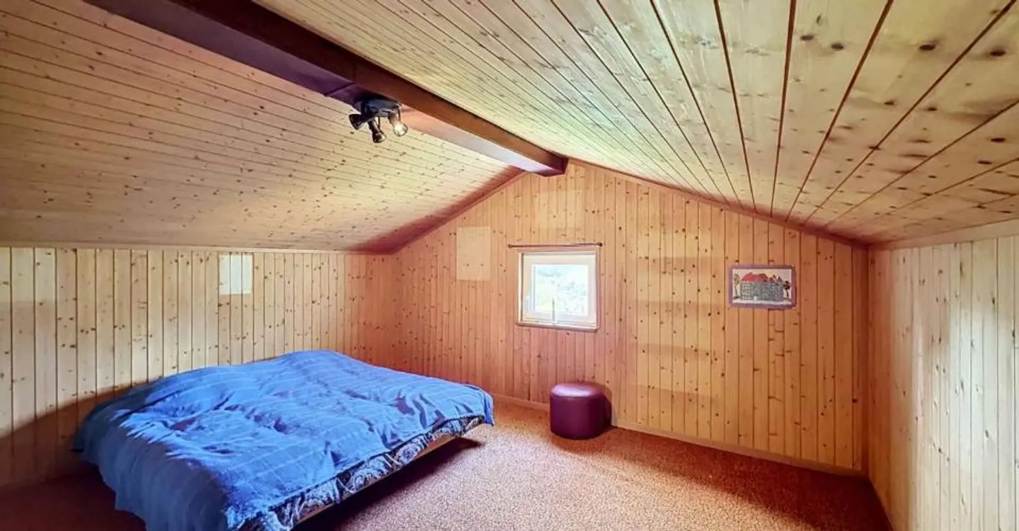 A character house to renovate on the heights of La Chaux-de-Fonds - Photo 9 of 12