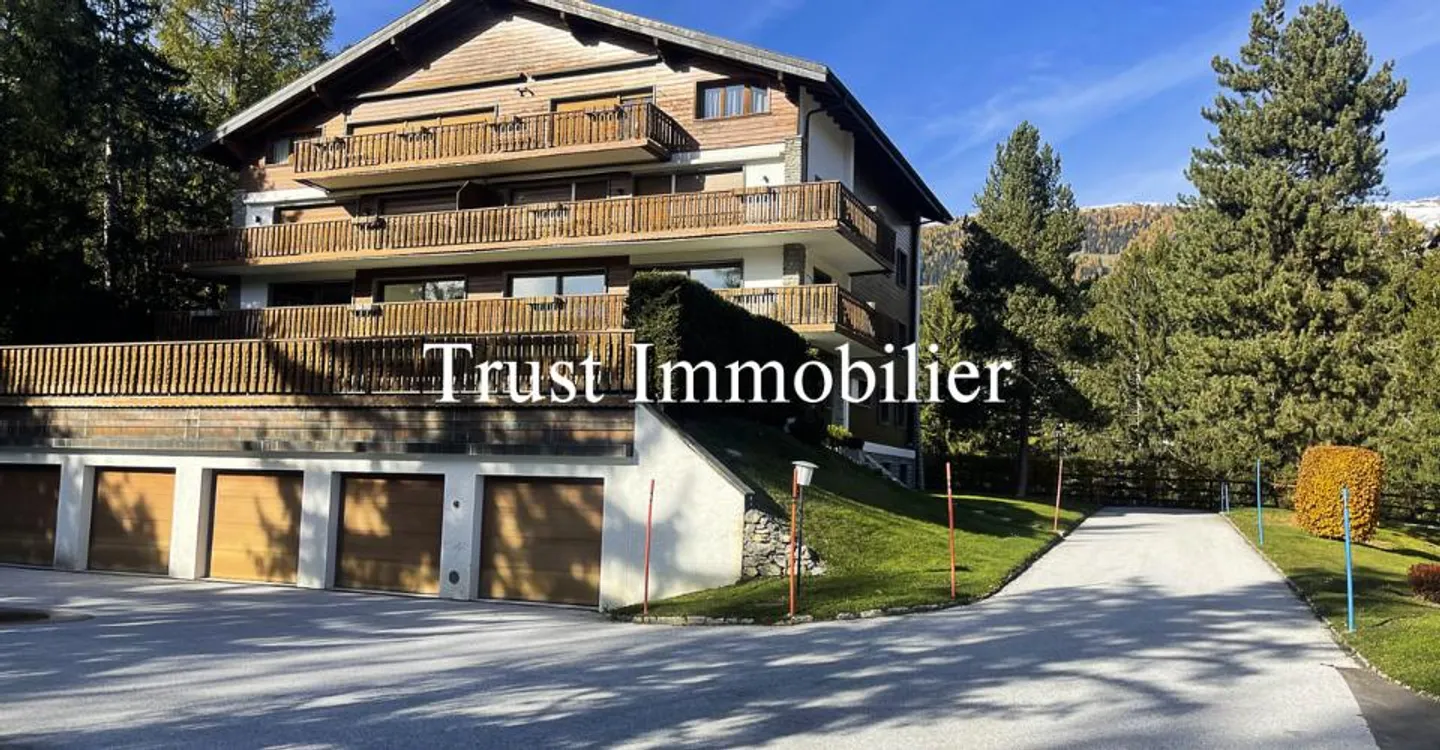 4017. Appartamento di pregio, vicino al centro di Crans - Foto 2 di 8