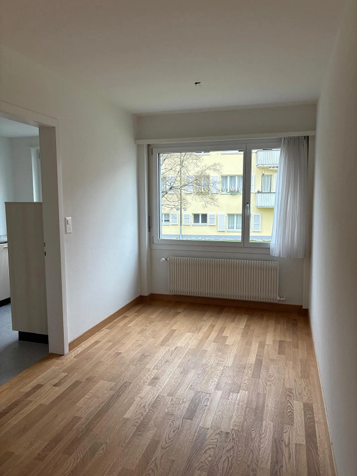 Quiet 4.5-room apartment in the heart of Lyss - Photo 4 of 8