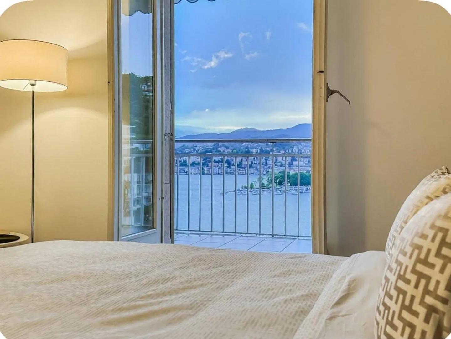 Appartamento Incantevole con Vista Lago - Foto 10 di 13