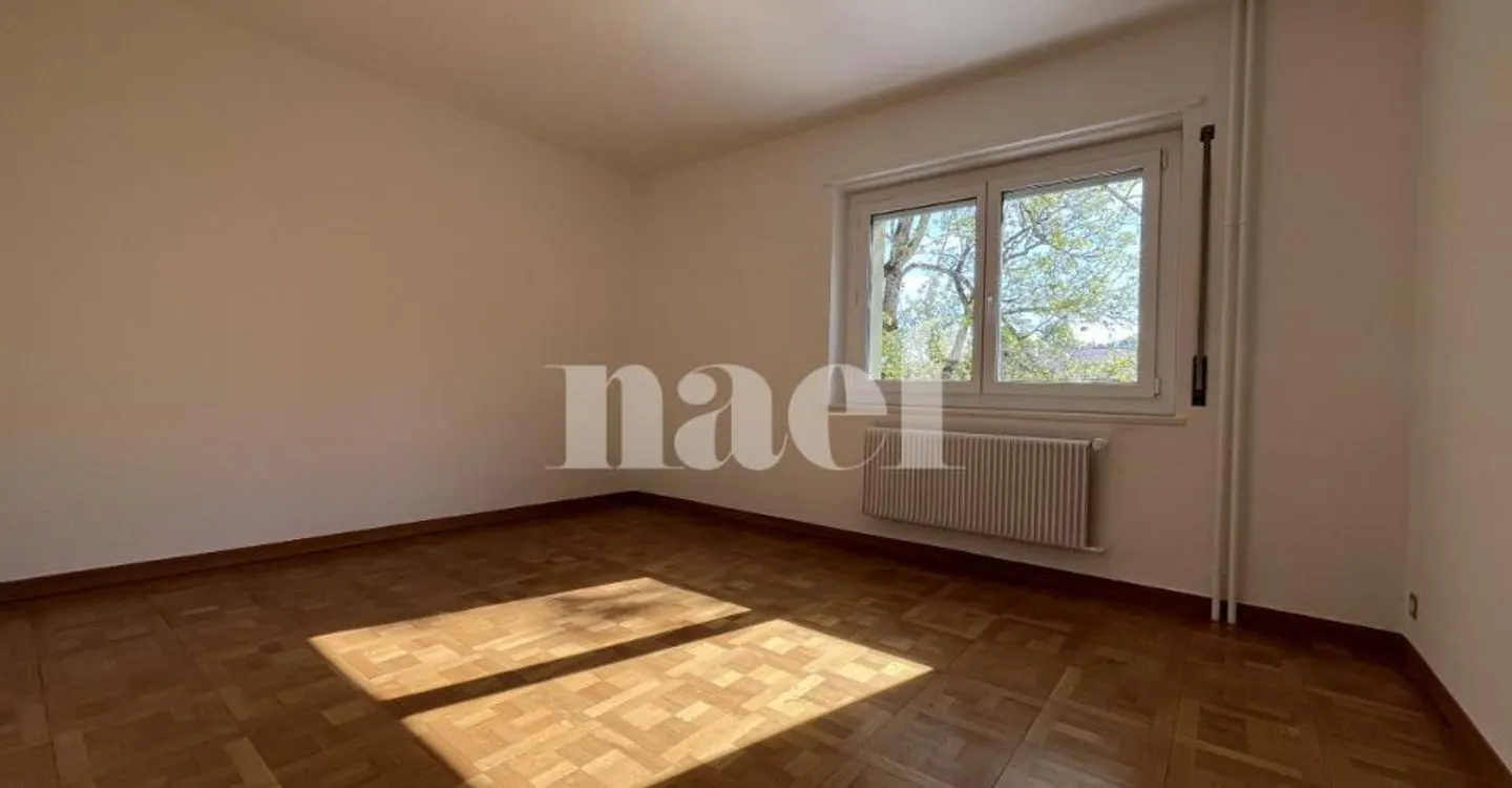 Magnificent 3-room apartment on the 2nd floor - Photo 7 of 9