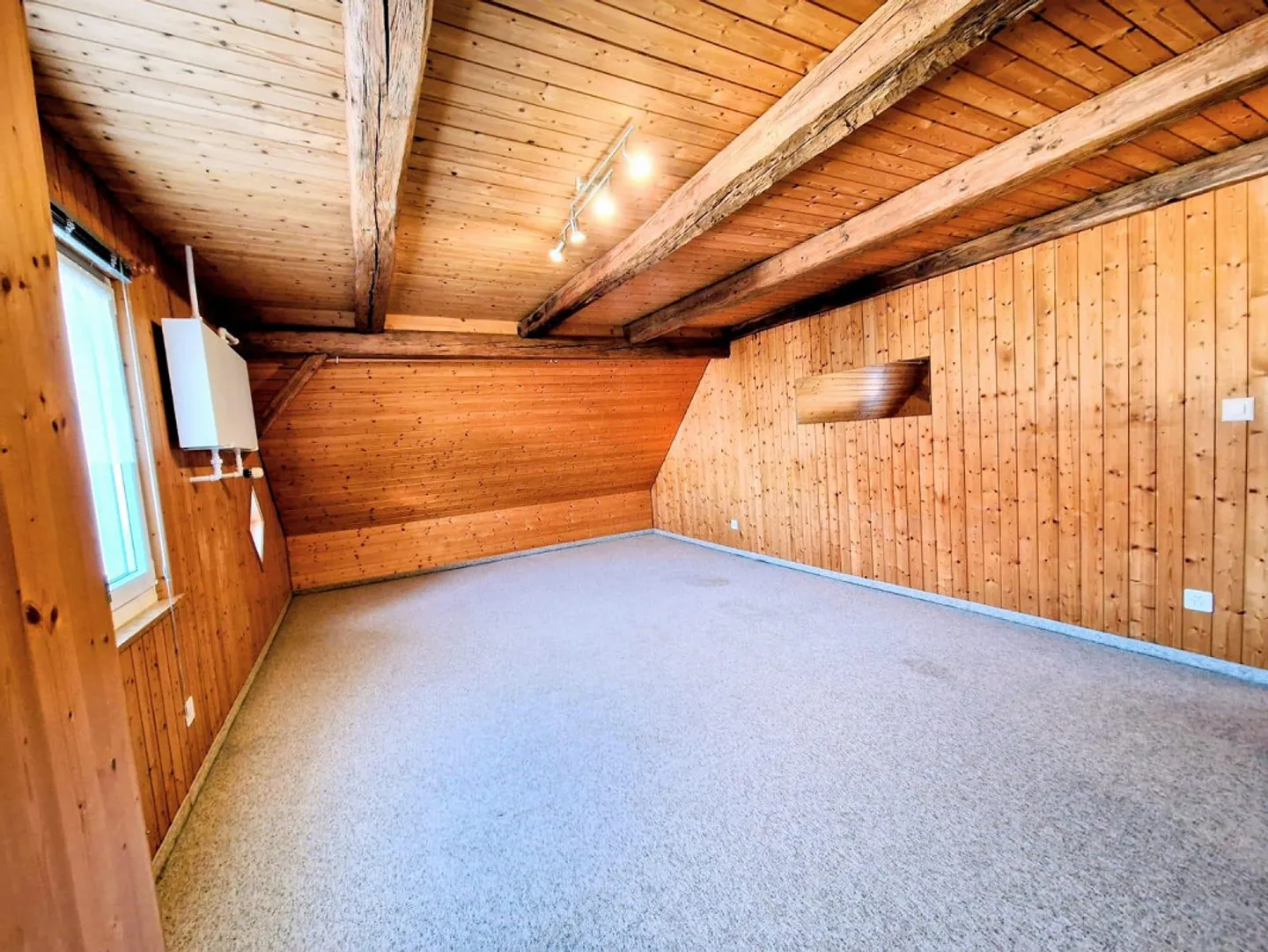 Casa unifamiliare indipendente di 7½ locali al margine del villaggio di Lömmenschwil - Foto 12 di 13