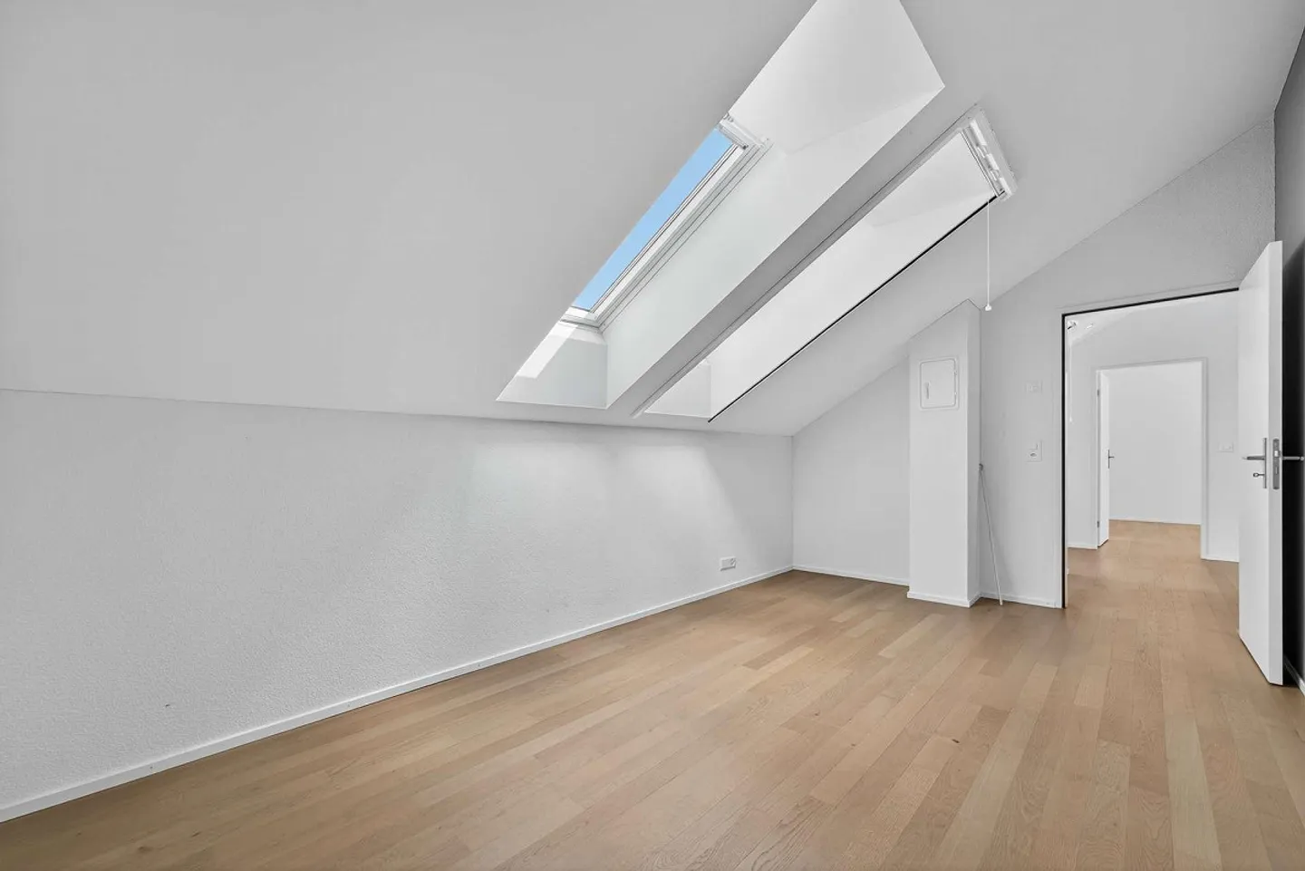 Appartement en duplex moderne et lumineux de 6,5 pièces avec une grande terrasse de 36,2 m² - Photo 8 sur 25