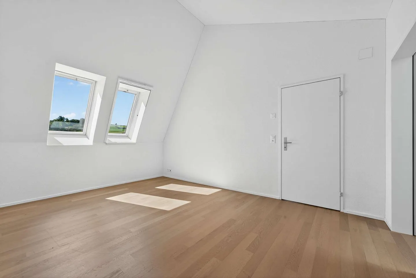 Appartement en duplex moderne et lumineux de 6,5 pièces avec une grande terrasse de 36,2 m² - Photo 11 sur 25