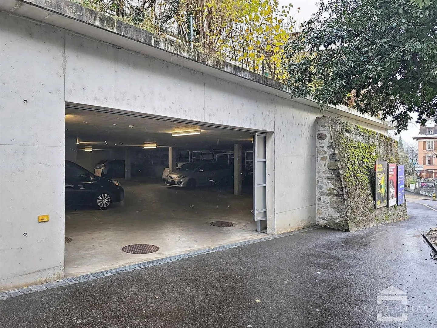 Place de Parking Intérieure - Photo 2 sur 4