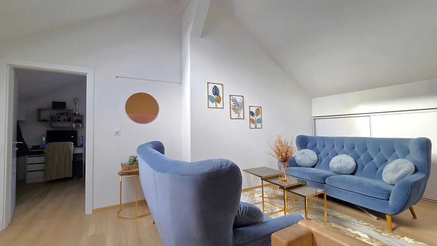 MFH en excellent état avec 6 unités et un rendement de 4,84 % - Photo 3 sur 12