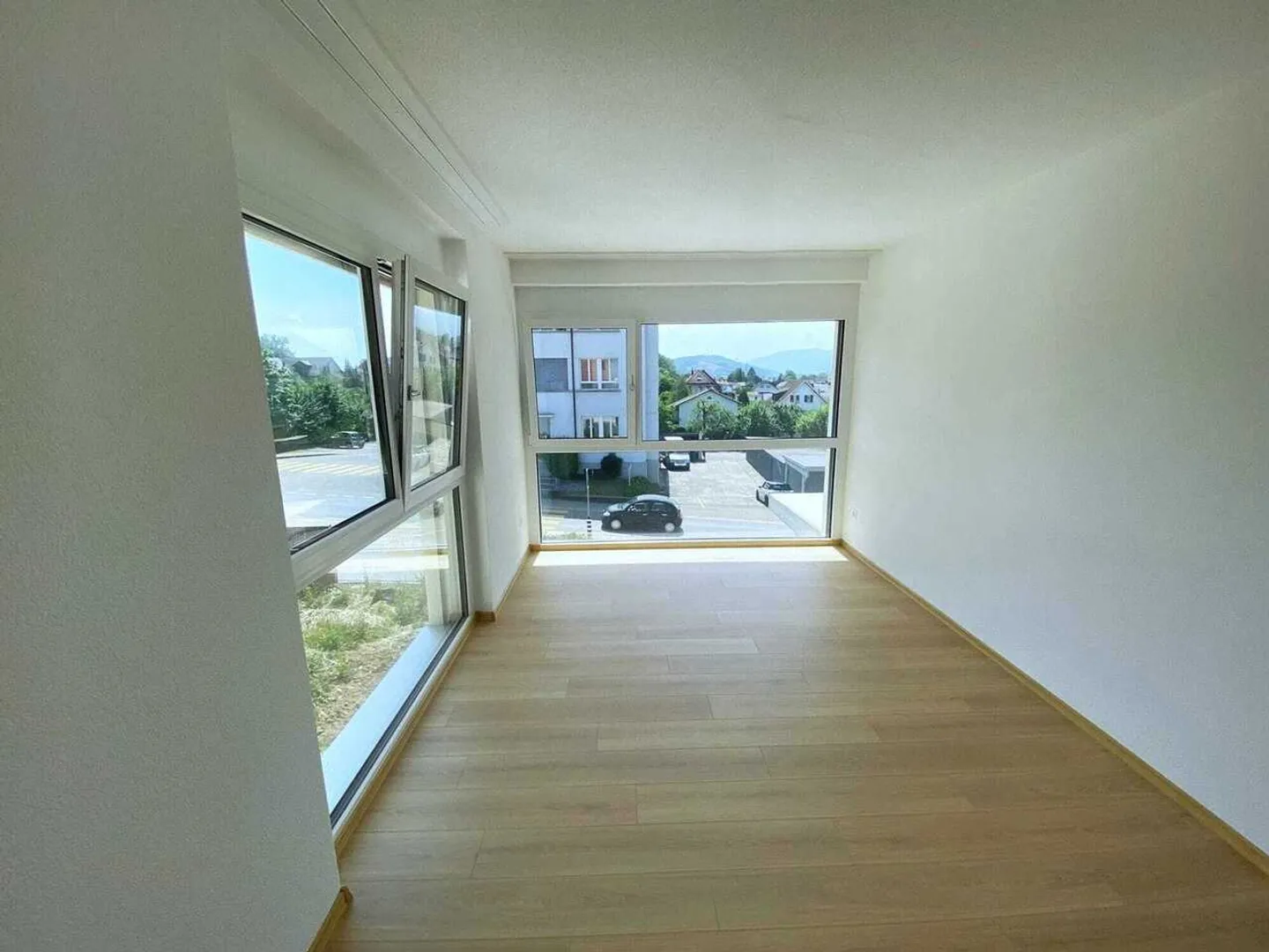 MFH en excellent état avec 6 unités et un rendement de 4,84 % - Photo 4 sur 12