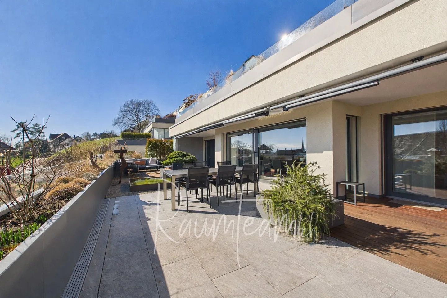 Appartement de terrasse ensoleillé et de rêve avec vue sur la montagne - Photo 1 sur 24