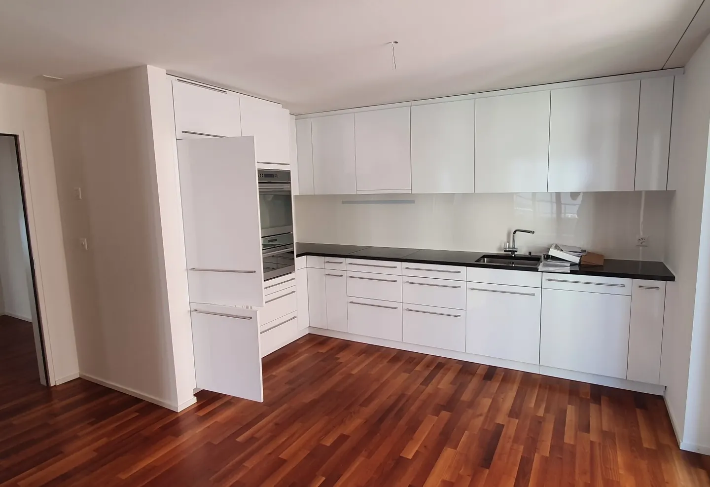 Modern City Apartment at Schaffhauserplatz - Photo 3 of 9