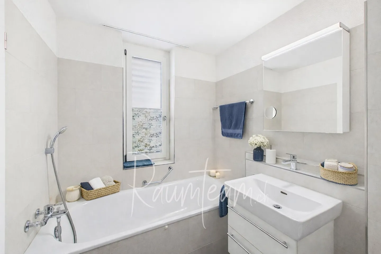 Appartement de terrasse ensoleillé et de rêve avec vue sur la montagne - Photo 15 sur 24