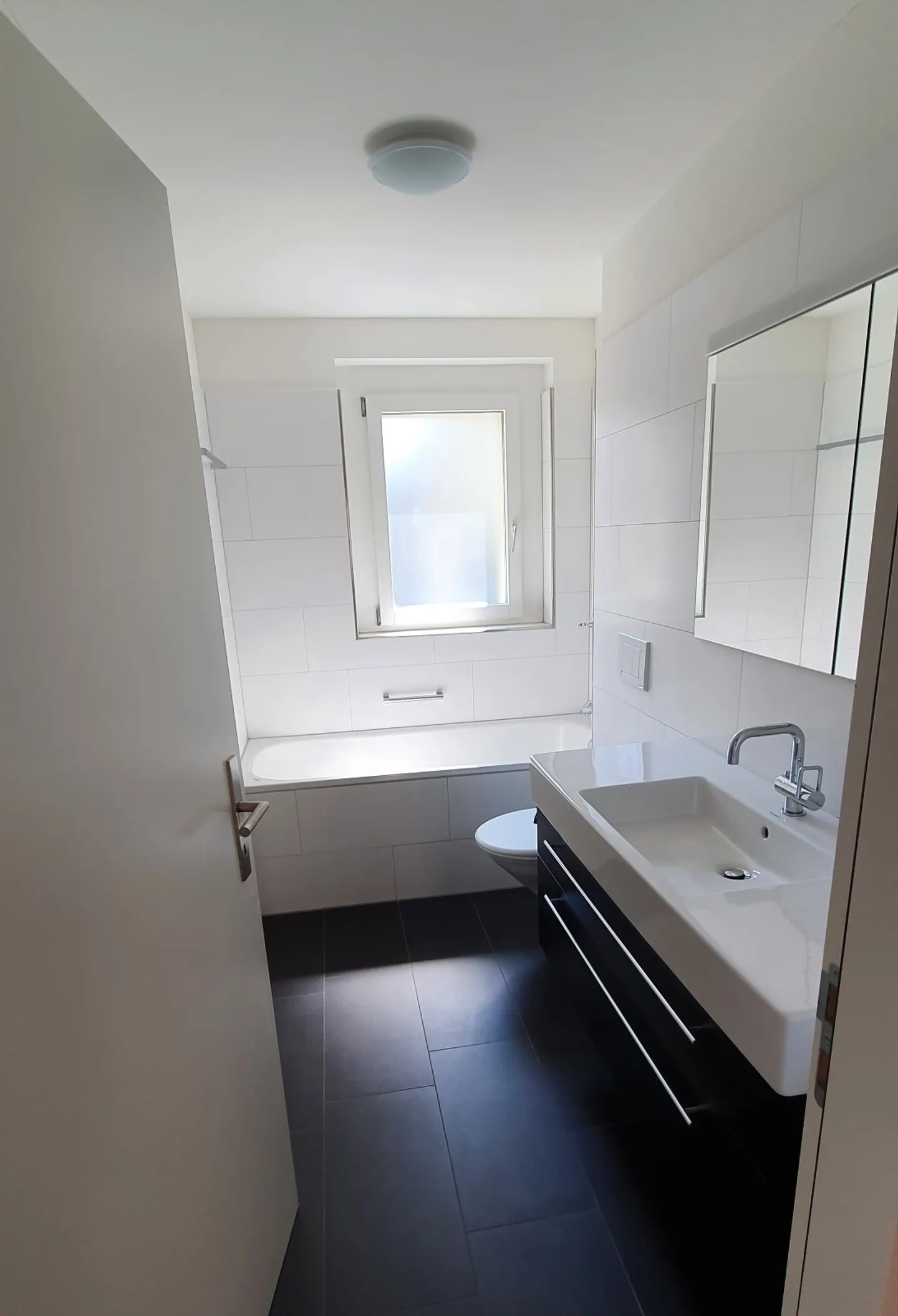 Modern City Apartment at Schaffhauserplatz - Photo 6 of 9