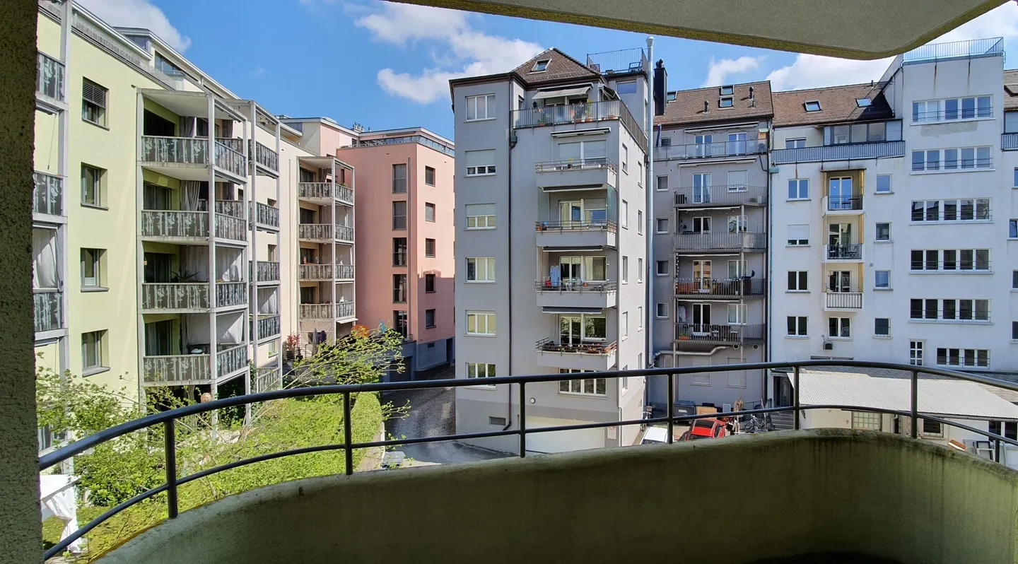 Modern City Apartment at Schaffhauserplatz - Photo 9 of 9