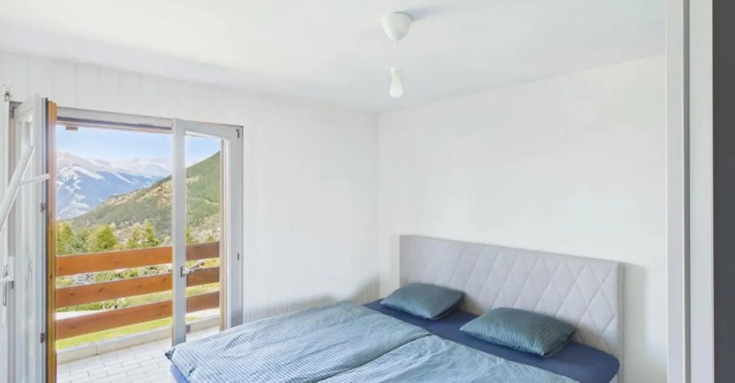 Magnificent 3.5-room apartment fully renovated - Photo 3 of 12