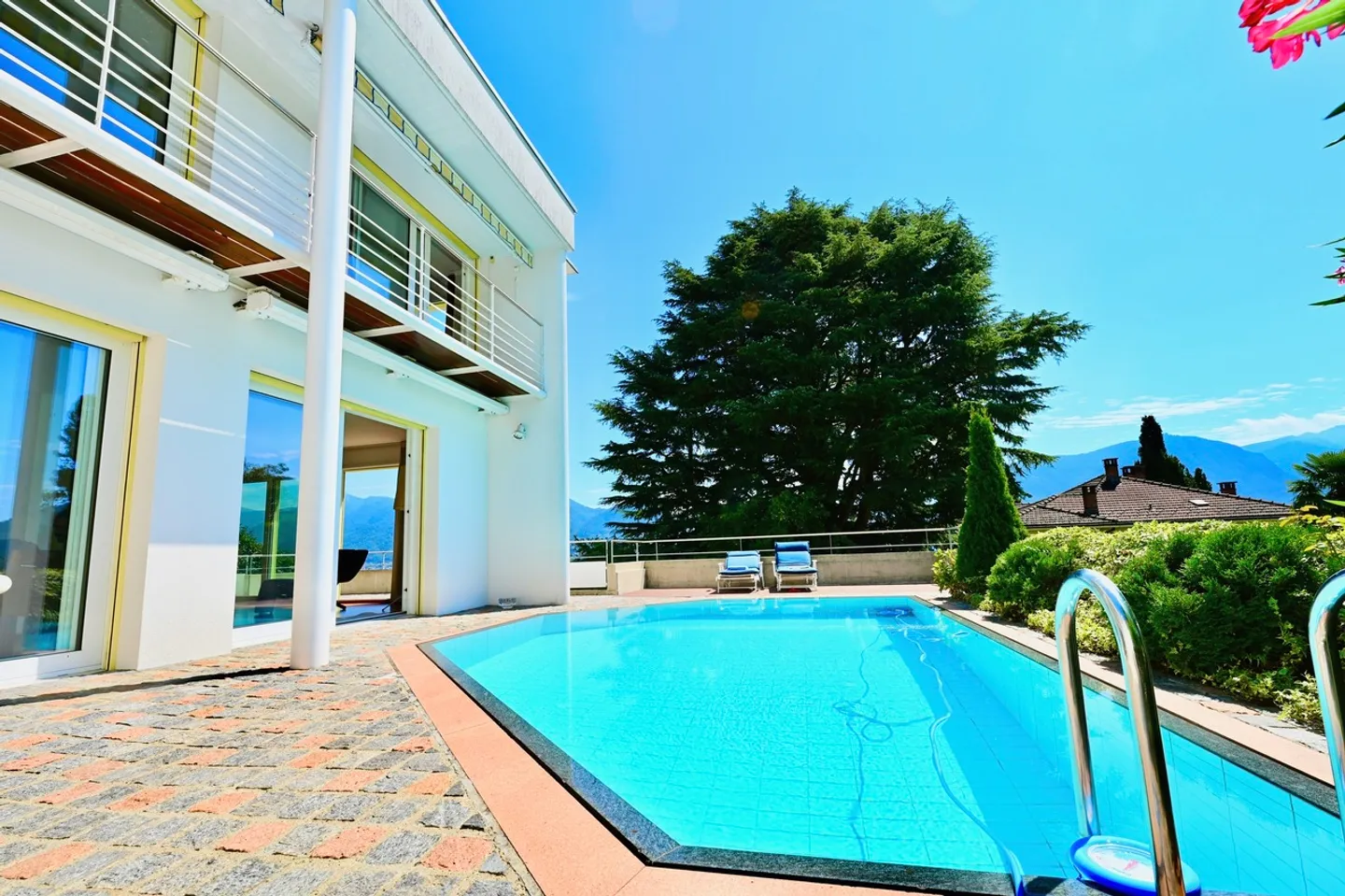 Elegante Villa mit Wunderschwimmingpool zur Miete in Breganzona - Foto 6 von 22