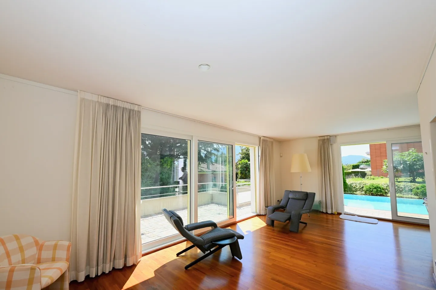 Elegante Villa mit Wunderschwimmingpool zur Miete in Breganzona - Foto 9 von 22