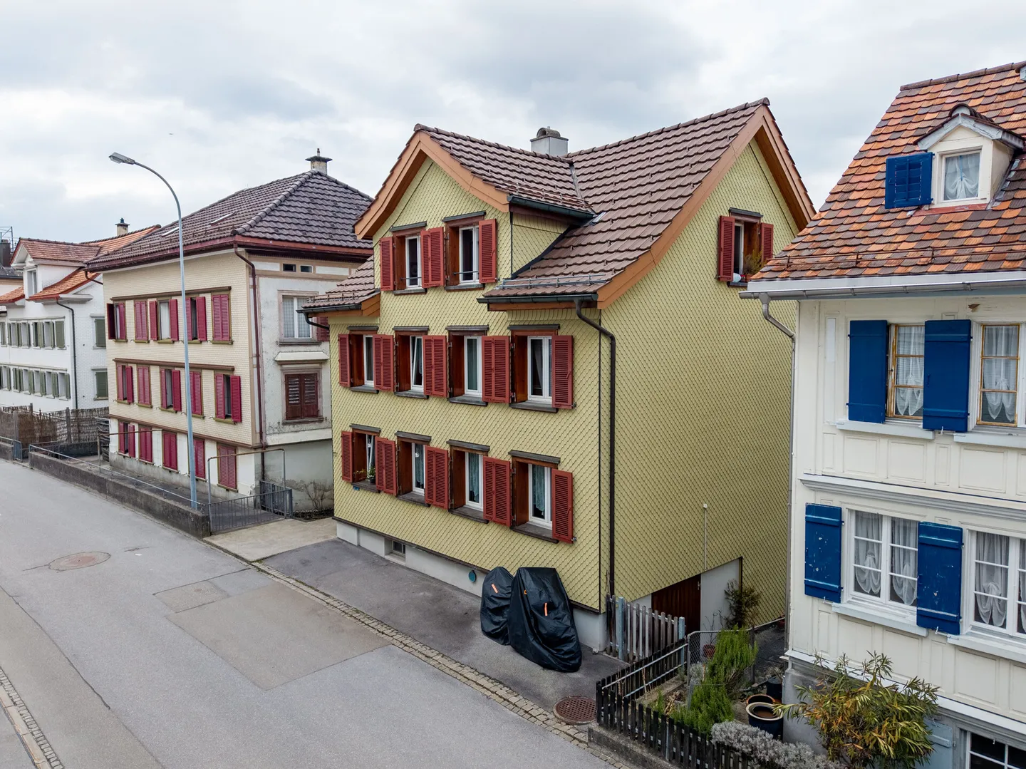 Affascinante casa plurifamiliare - Foto 1 di 2