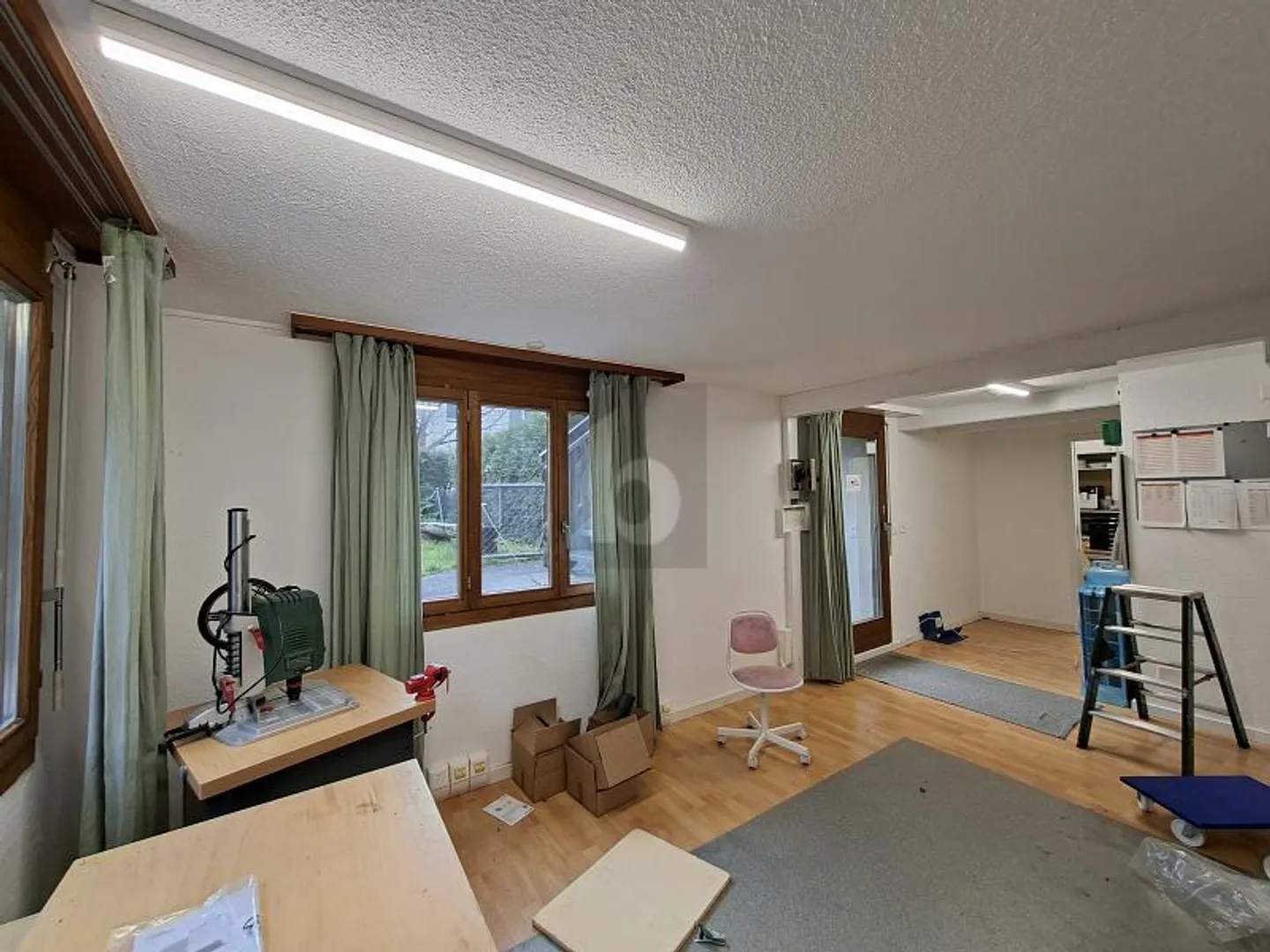 YOUR NEW LOCATION FOR FLEXIBLE USE - Photo 2 of 6