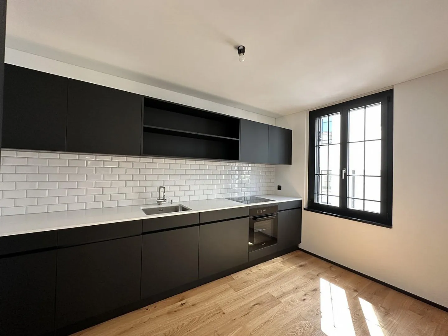 Appartamento moderno con carattere e design - Foto 3 di 5