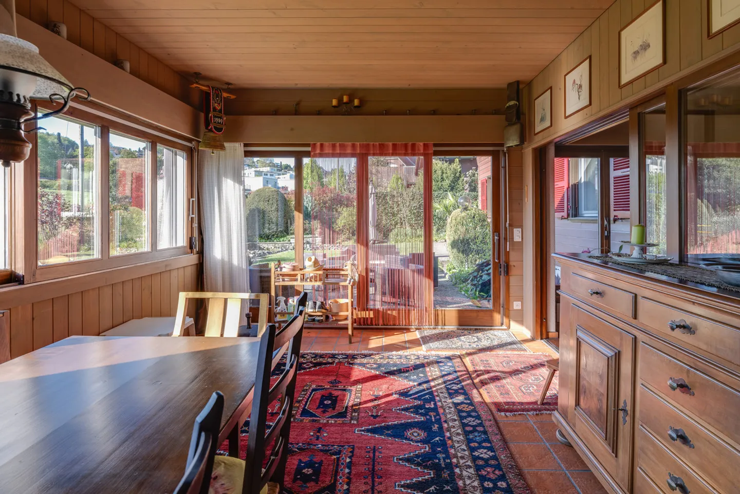 Charmante maison individuelle de 6,5 pièces avec un espace généreux et un jardin bien entretenu - Photo 9 sur 21